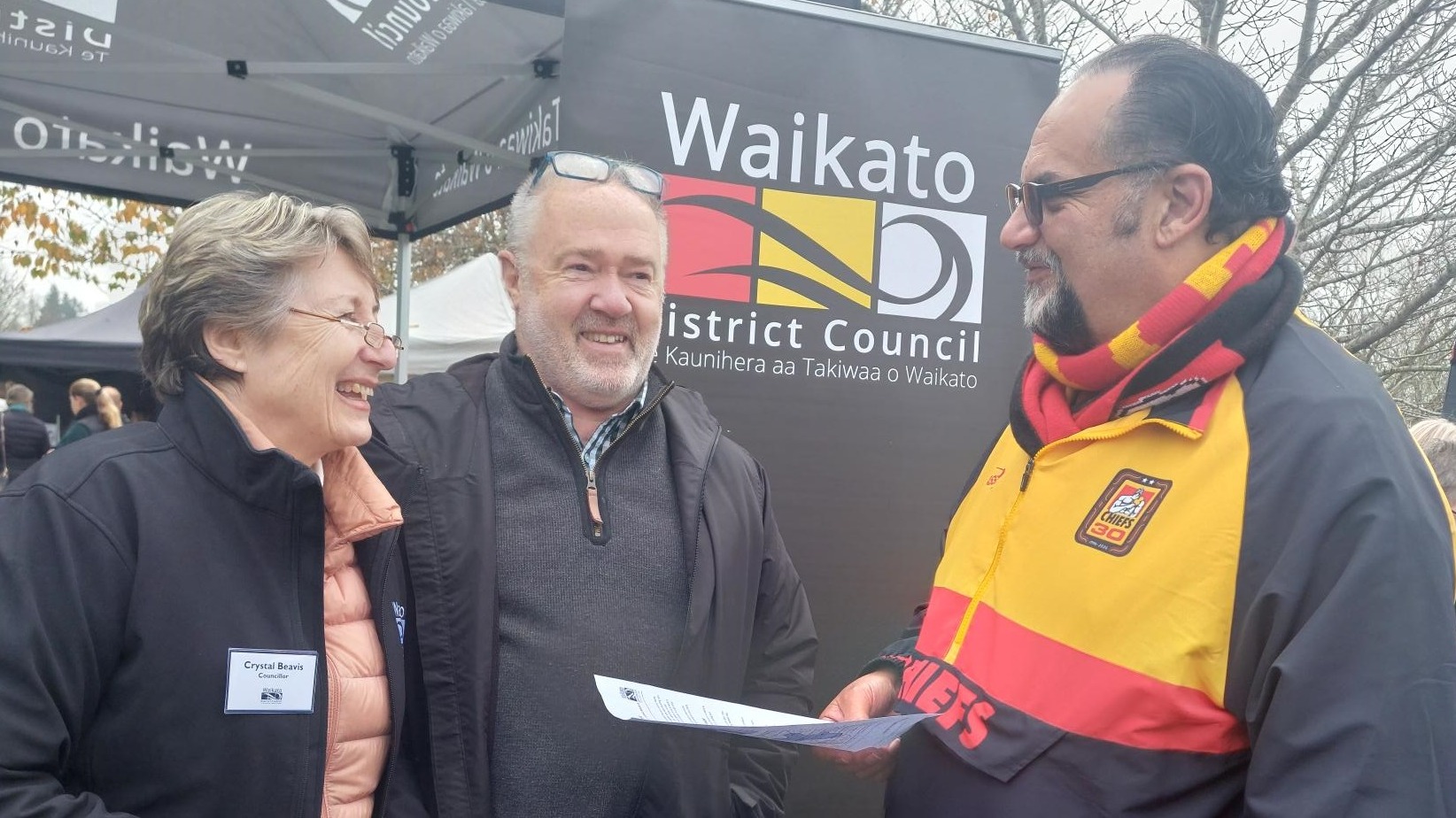 Mayor Aksel Bech and Councillor Beavis at the Tamahere Market.