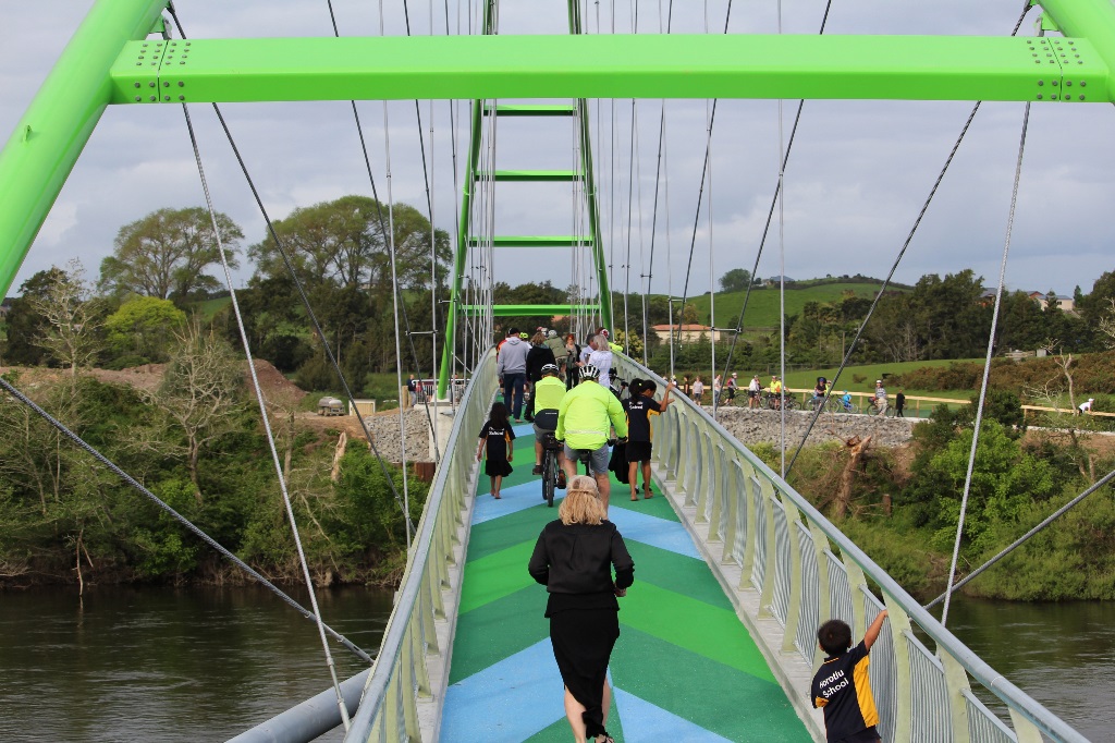 perry bridge launch2 perry bridge launch2