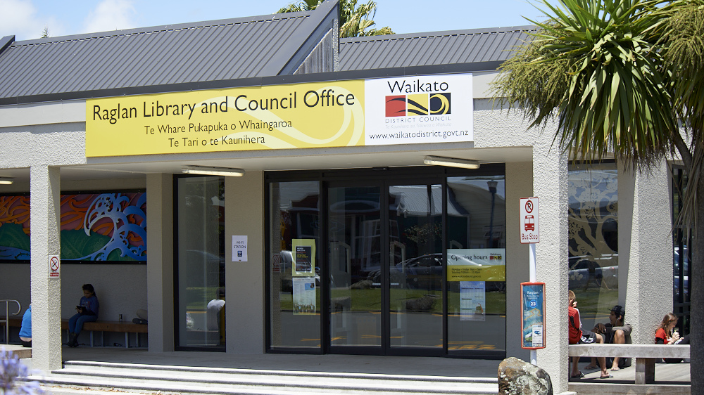 Raglan library and office