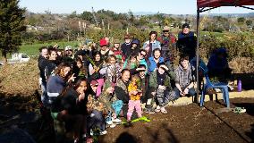 Taupiri Youth community planting day - 16x9 crop Taupiri Youth community planting day - 16x9 crop