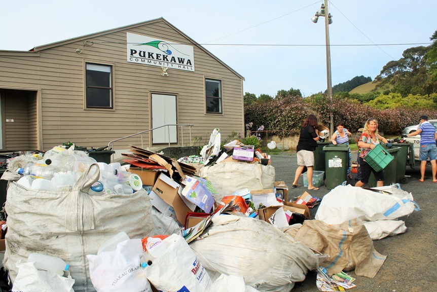 The monthly Pukekawa rubbish and recycling collection. Photo by Angie Kemp