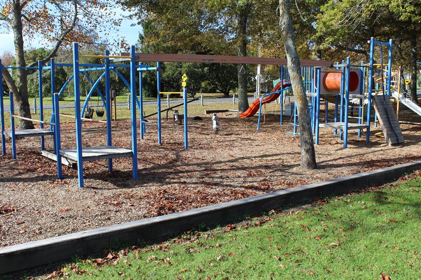 Te Kauwhata Village Green playground