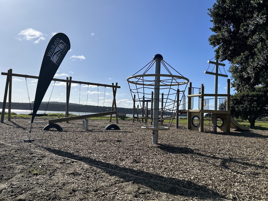 Port Waikato - Maraetai Bay playground