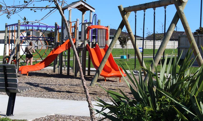 Westmuir Cres playground